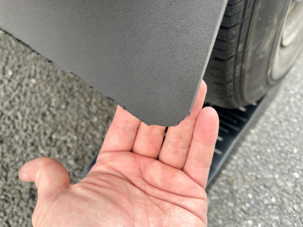 角を丸めた泥除け