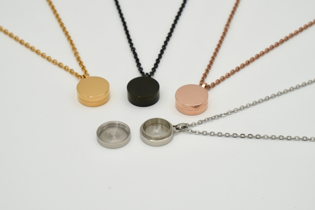 遺骨ペンダント