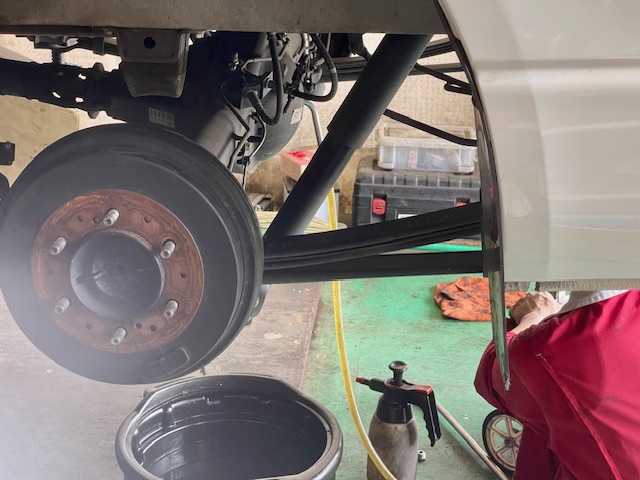 ハイエース　デフオイル交換