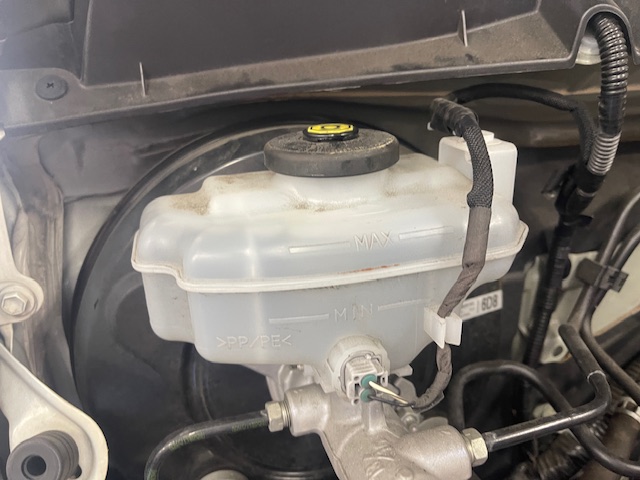 ハイエース　ブレーキフルード交換